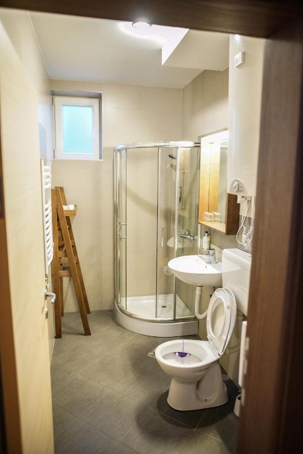Feelstone Apartmani Brzece Ngoại thất bức ảnh